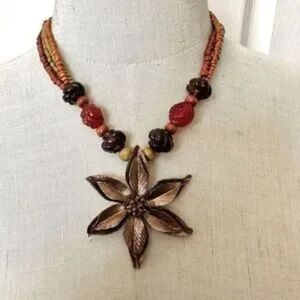 Elegant Floral Pendant Necklace with Earthy Tones